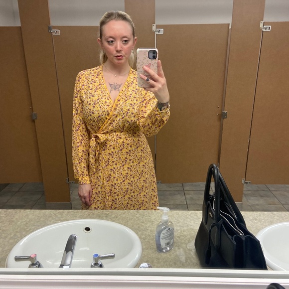 Funky Floor 🤡🧚🏻🦄🥸💄🫀 - Picture 3 of 3